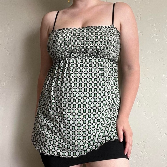 Max Studio Y2K green, black, & white geometric print stretchy mesh babydoll top - Picture 2 of 8